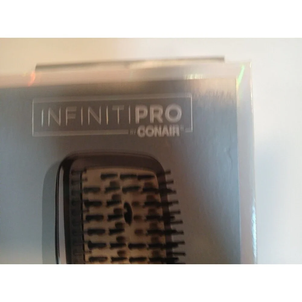 Conair Infiniti Pro Diamond Infused Ceramic Hot Brush Smooth and Shine - NIB